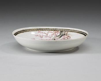 A famille rose dish, Qing dynasty, 18th Century.