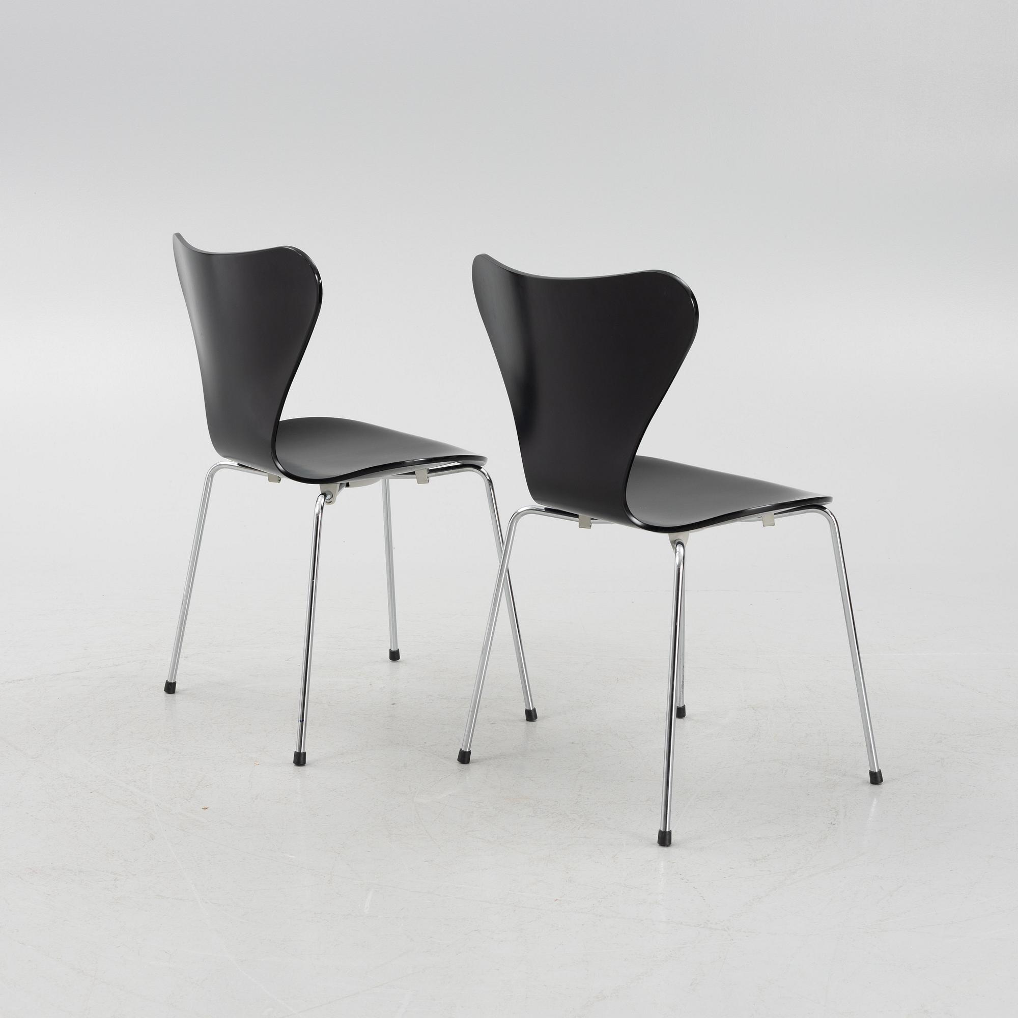 Arne Jacobsen, a set of six model 'Seven' chairs, Fritz Hansen, Denmark 2018.