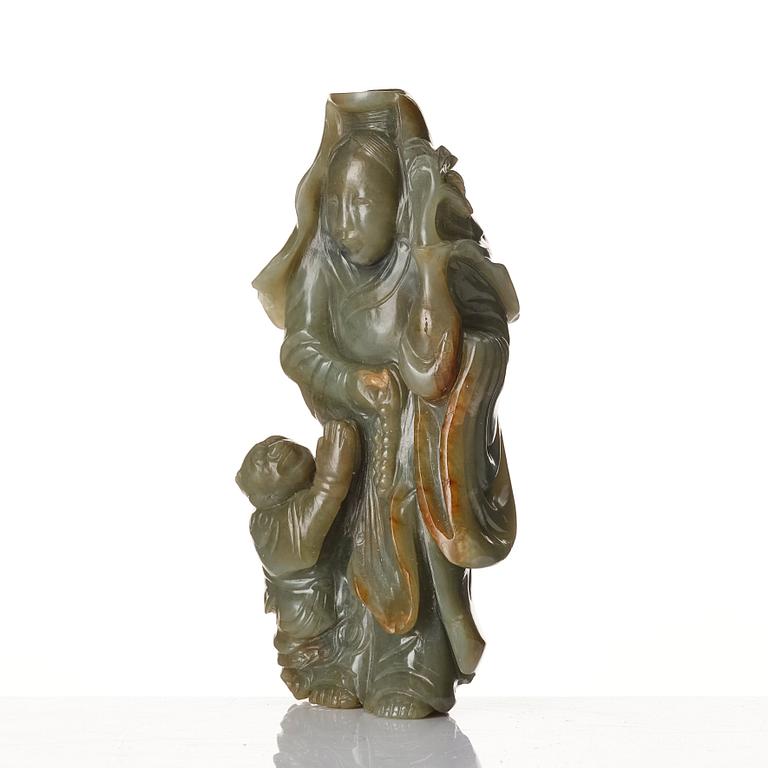 A nephrite sculpture of Guanyin, Qing dynasty, 19th Century.