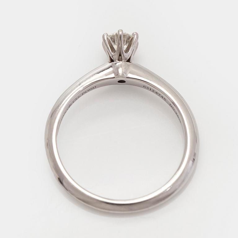 Tiffany & Co, ring, platinum and a brilliant-cut diamond.