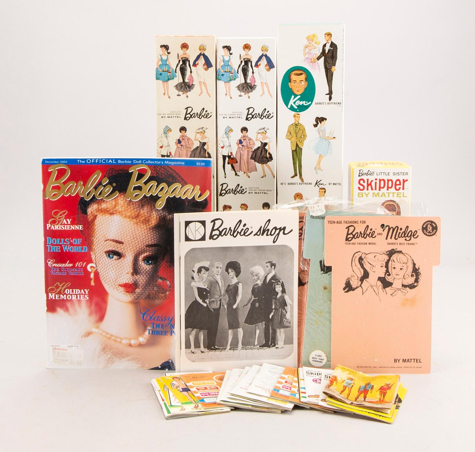 Dockor 4 st samt litteratur Barbie, Ken och Skipper Mattel 1960-tal.