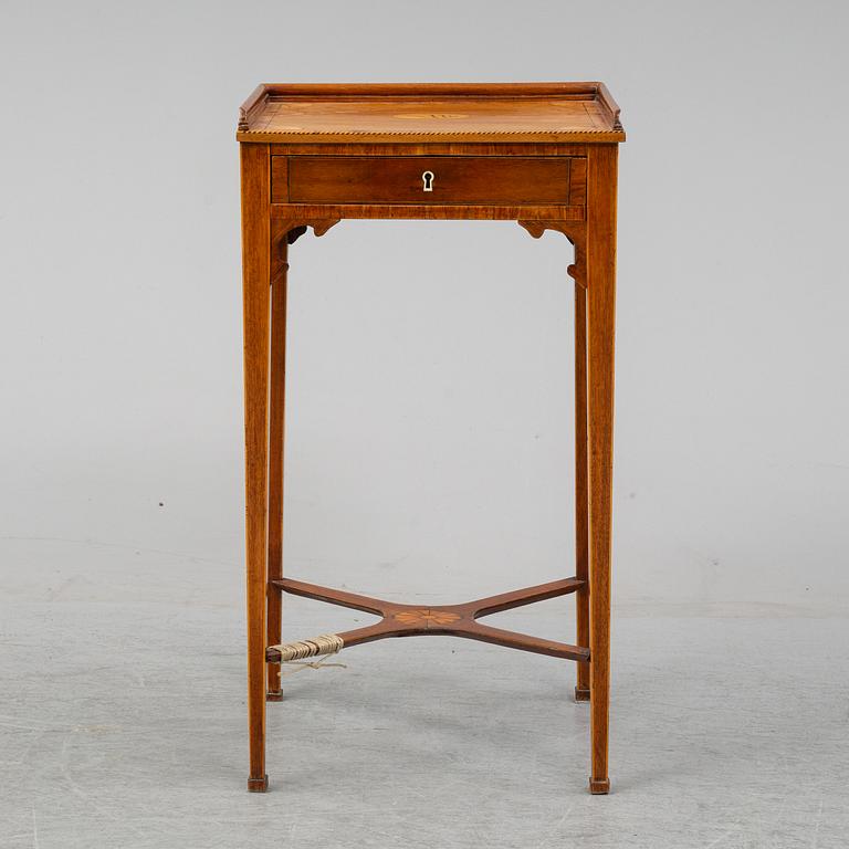 A late gustavian early 19th century sewing table.