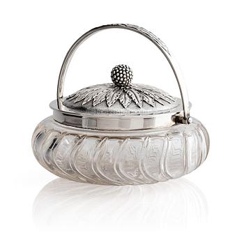 329. Fabergé, skål, silver och slipat glas, Ryssland, troligen omkring sekelskiftet 1900.