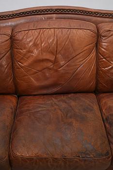 SOFFA, Chesterfield-typ, 1900-talets sista del.
