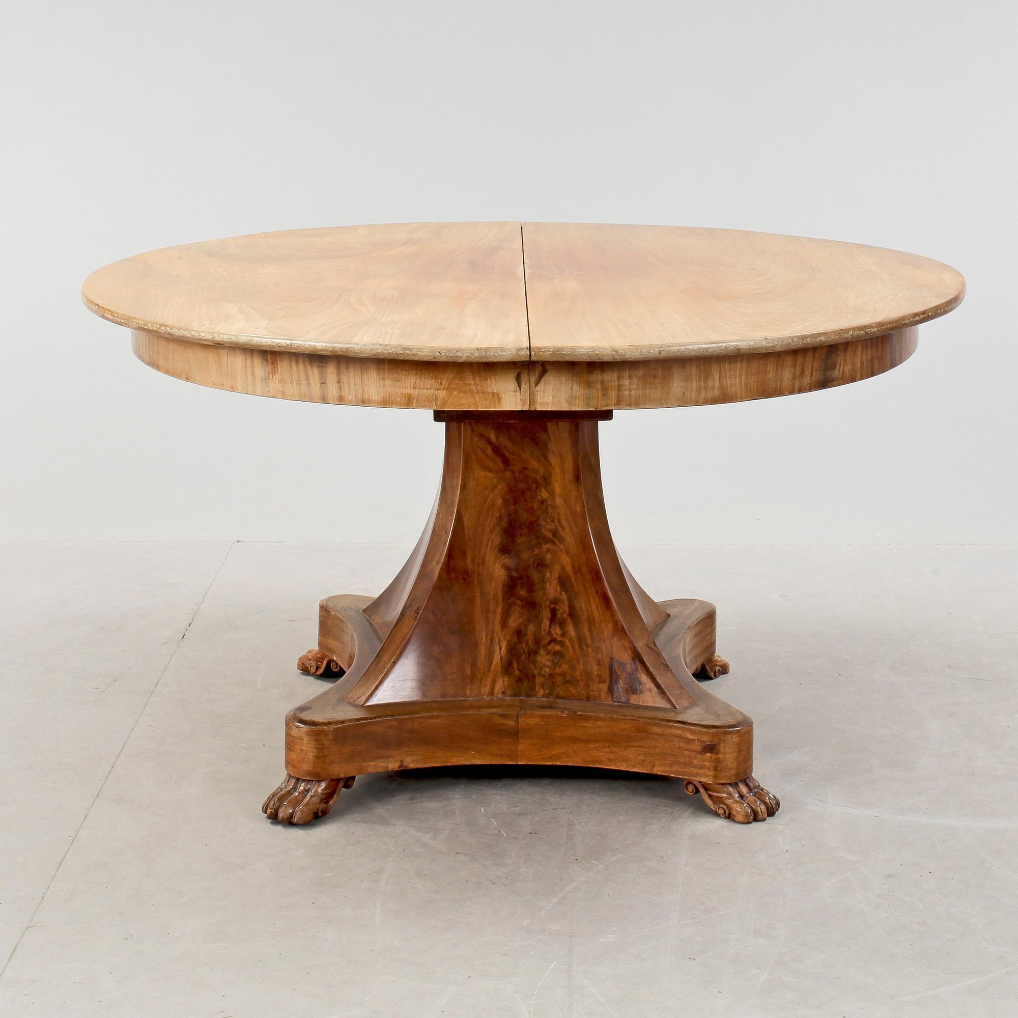 MATBORD, Karl- Johan, 1800-talets första hälft.