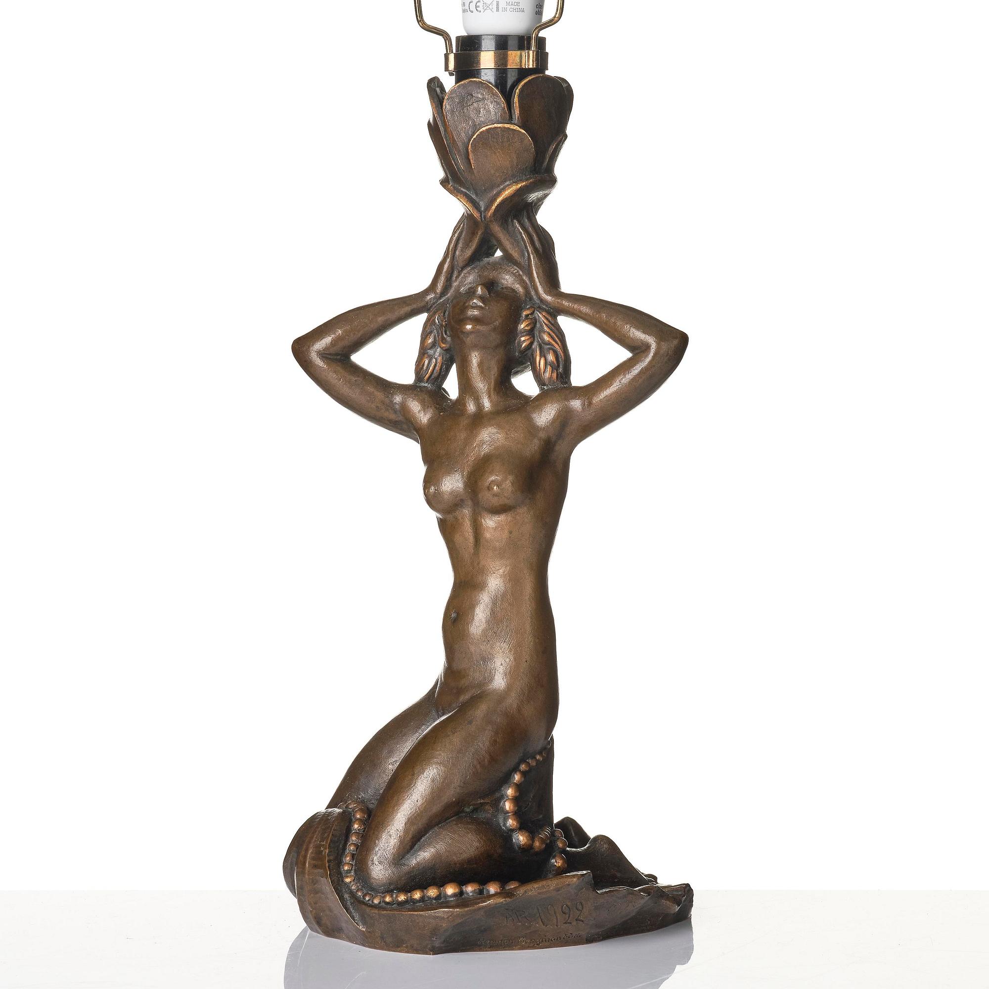 Hjördis Nordin-Tengbom, a patinated bronze table lamp, Herman Bergman konstgjuteri, Stockholm, 1922.