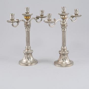 KANDELABRAR, ett par, nysilver, "Väsby", IKEAs 1700-tals-serie, 1900-talets slut.