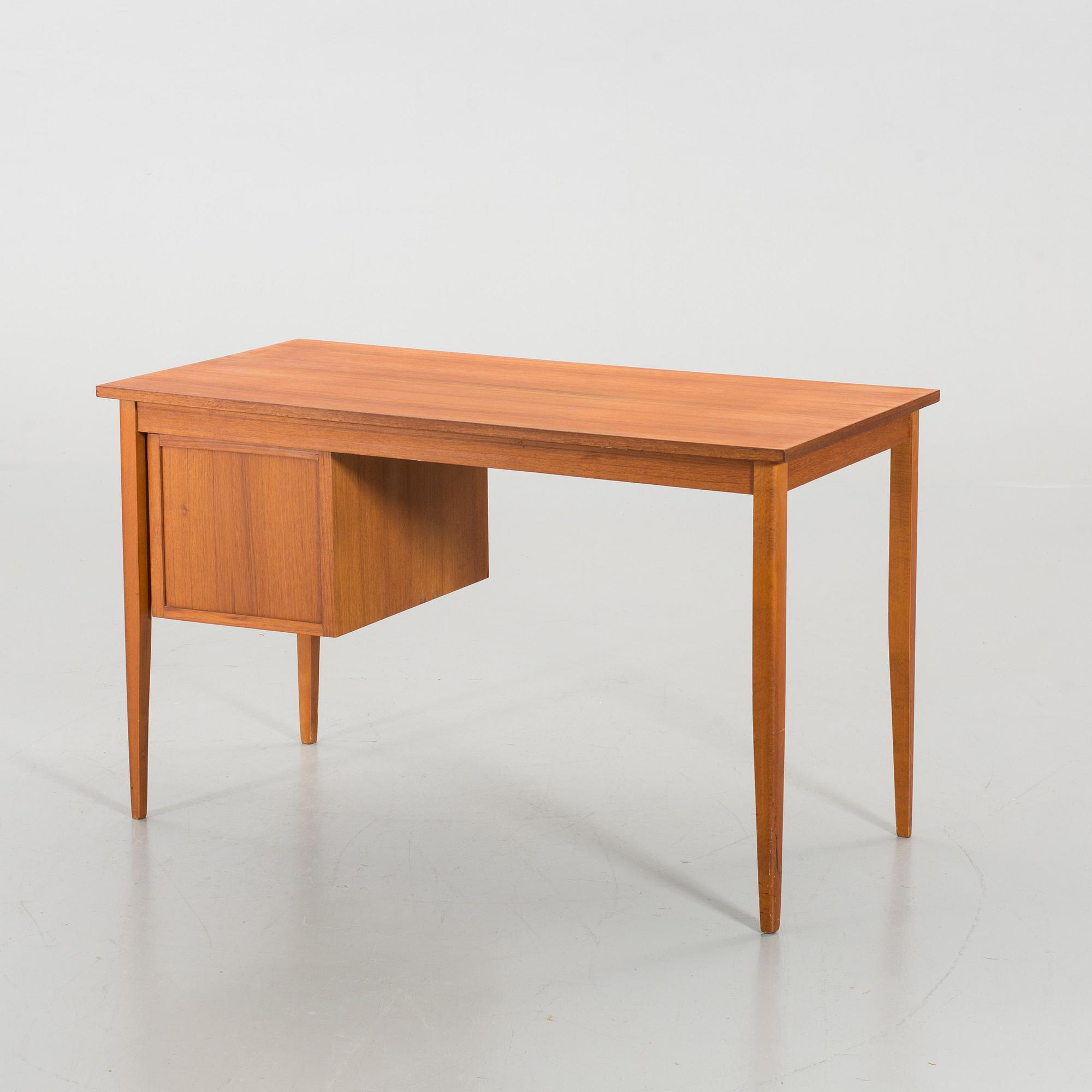 SKRIVBORD, teak, 1900-talets mitt/andra hälft.