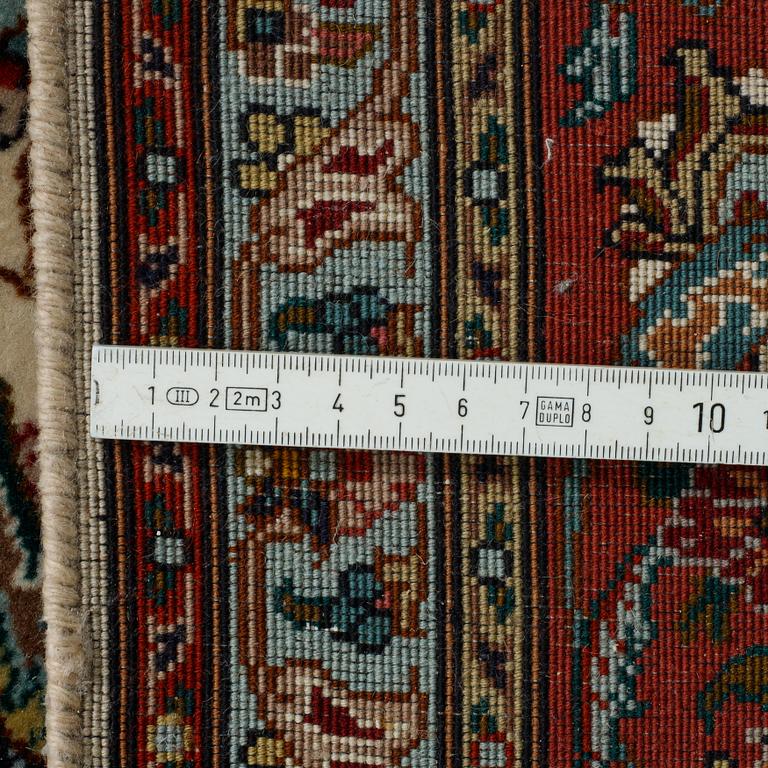 A rug, Old Tabriz, part silk, ca204 x 152 cm.