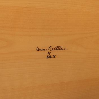 Bruno Mathsson, sidobord, ett par "Annika" för DUX, 1900-talets andra hälft.