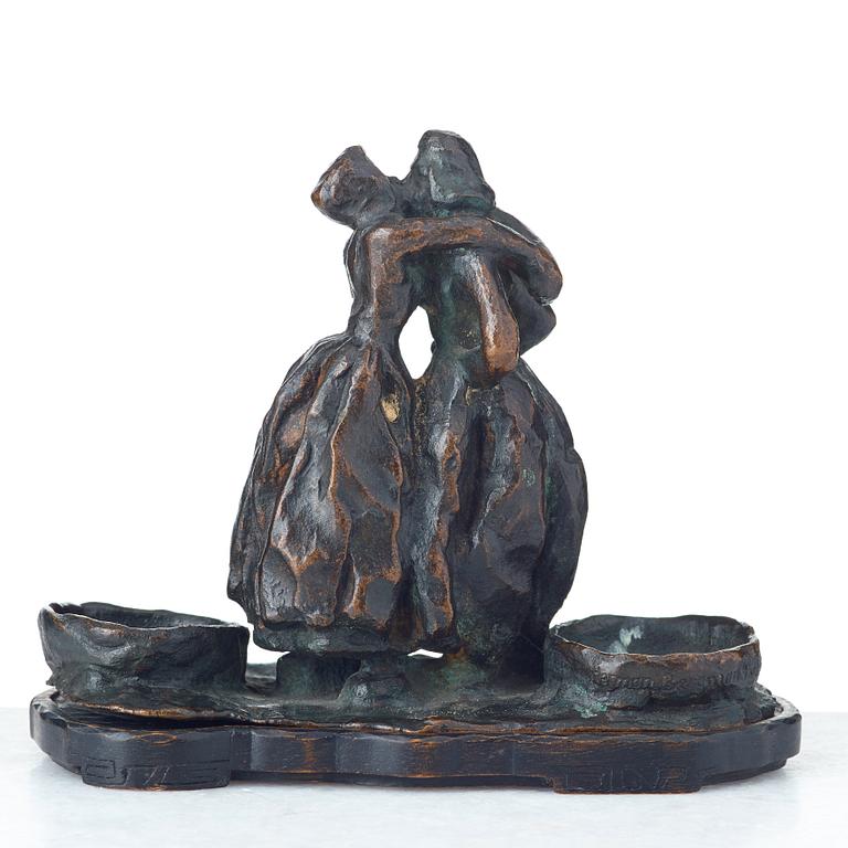 Carl Milles, Couple kissing (for salt and pepper).