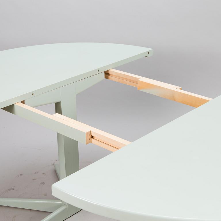 OLOF OTTELIN, DINING TABLE, "Rondo", manufacturer Keravan Puusepäntehdas, Stockmann, 1980s.