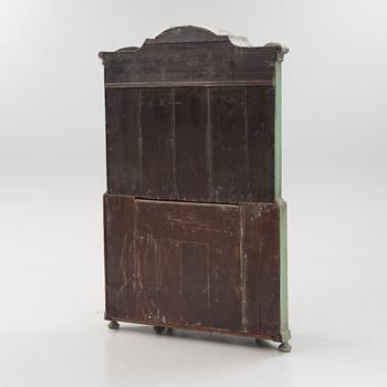Vitrinskåp, 1700-talets andra hälft, Rokoko.
