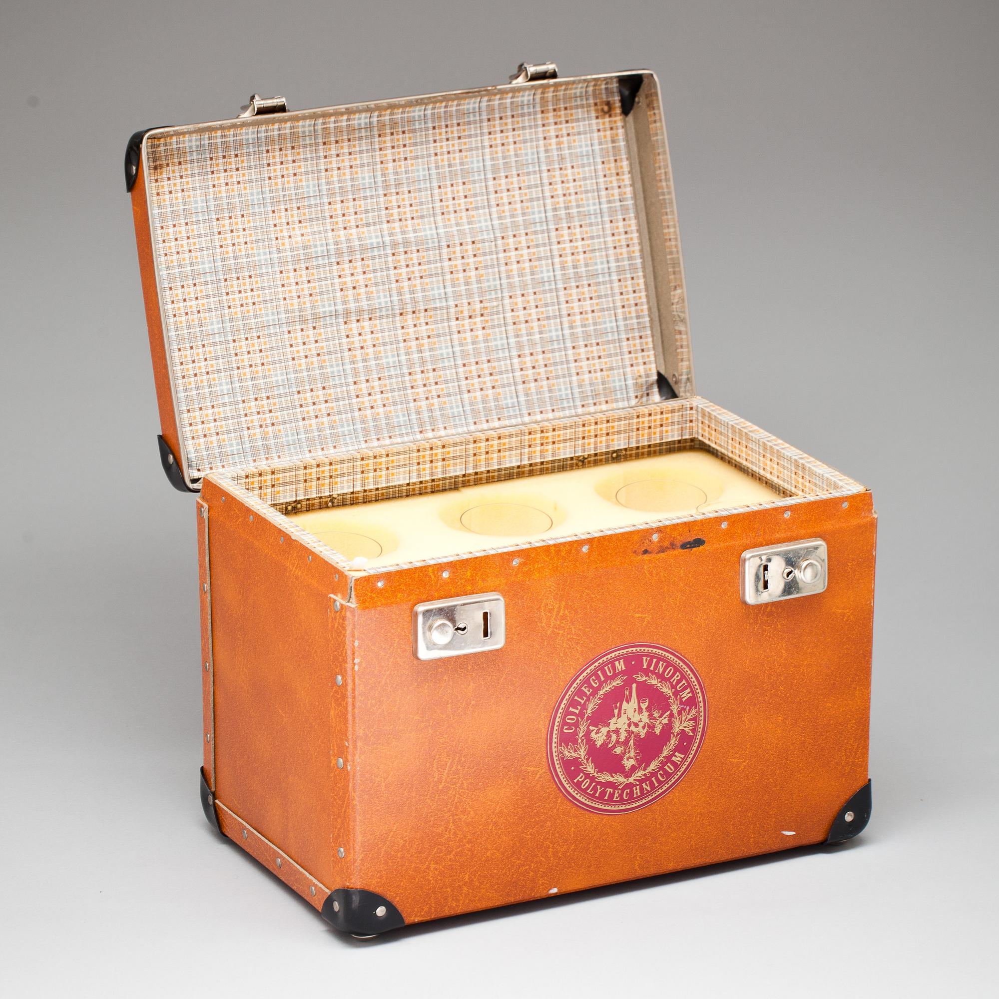 RESESCHATULL och VINPROVARGLAS, 6 st, 1900-tal.