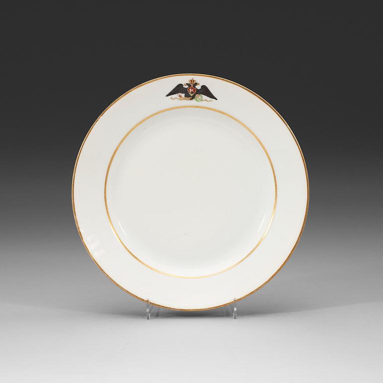 TALLRIKAR, fyra stycken, porslin. Ryssland, kejserliga porslinsmanufakturen, St Petersburg, Nikolaj II period.