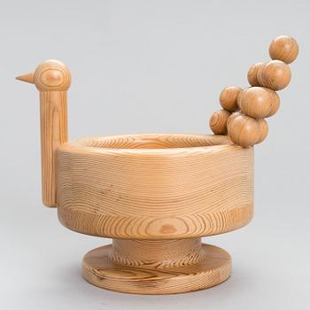 KAIJA AARIKKA, A servingtray 'Honka', peppermill 'Sampo' and birdbowl, 1970-tal, Finland.