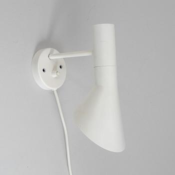 Arne Jacobsen, vägglampa, "AJ", Louis Poulsen, Danmark.