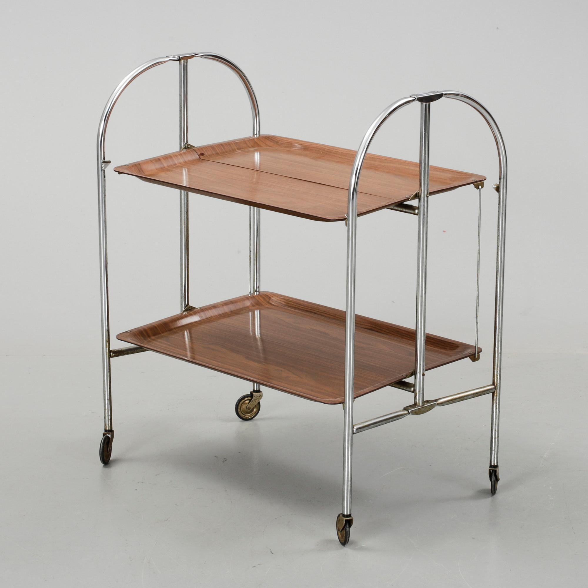 SERVERINGSVAGN, 1900-talets mitt.