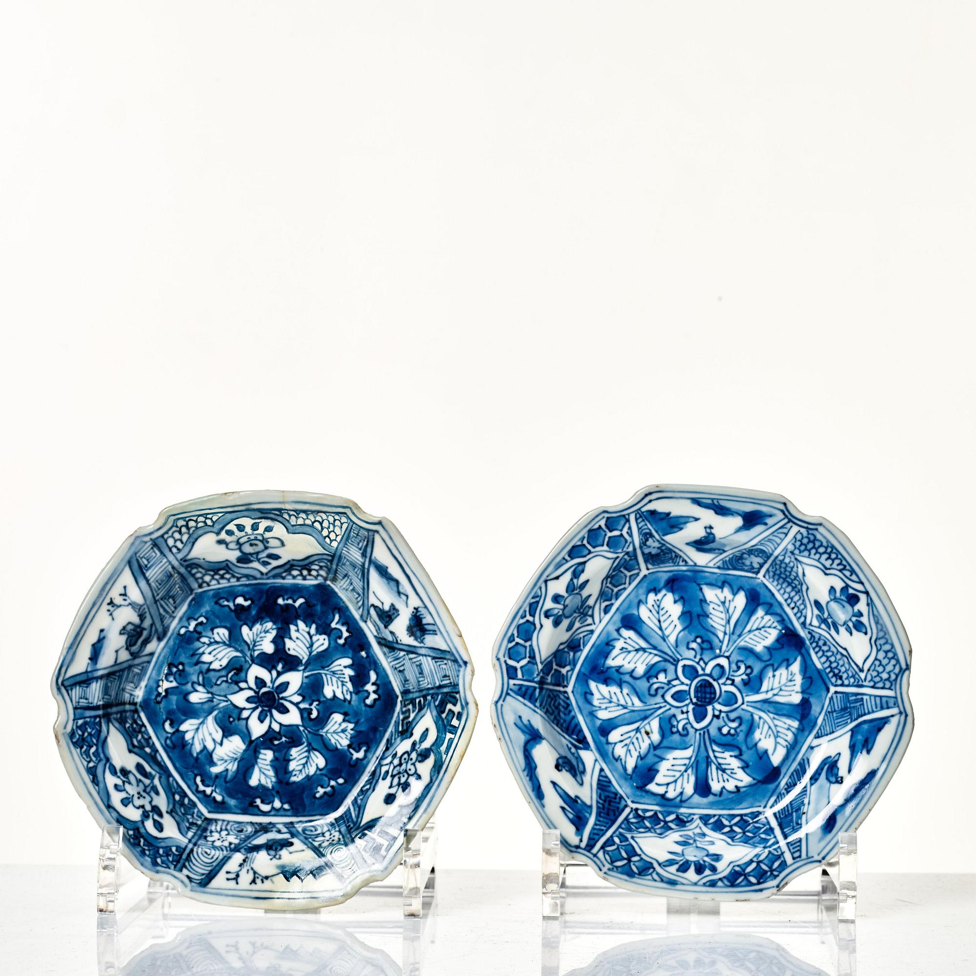 A set of 12 blue and white kraak dishes, Ming dynasty, Wanli (1572-1620).