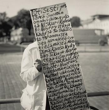 Pentti Sammallahti, "Helsinki, Finland, 1980".