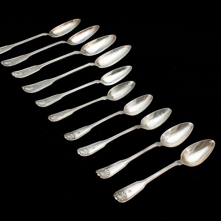 BESTICKSERVIS, 73 delar, silver, "Snäckmodell", Christian Hammer och Möllenborg. Stockholm mest 1850-tal. Tot ca 4400 g.