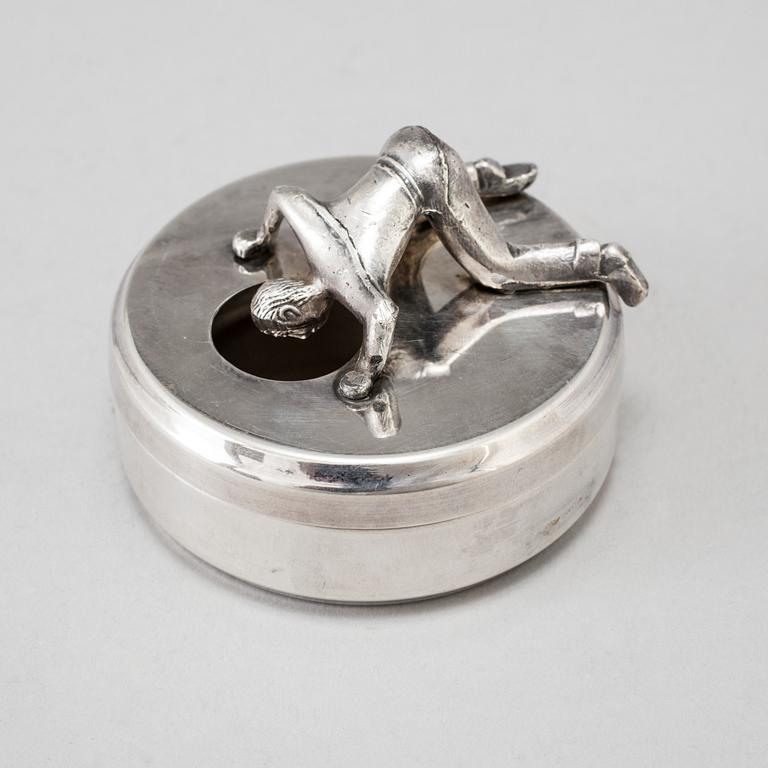 A plated silver box for cufflinks by Widerholm & Dahlberg in Eskilstuna, first half of the 20th century.