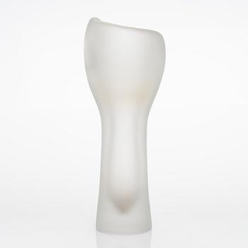 Timo Sarpaneva, a glass vase, signed Timo Sarpaneva Iittala.