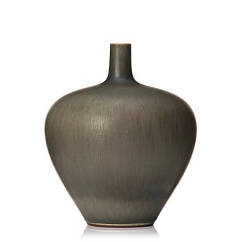 126. Berndt Friberg, a stoneware vase, Gustavsberg studio, Sweden 1965.