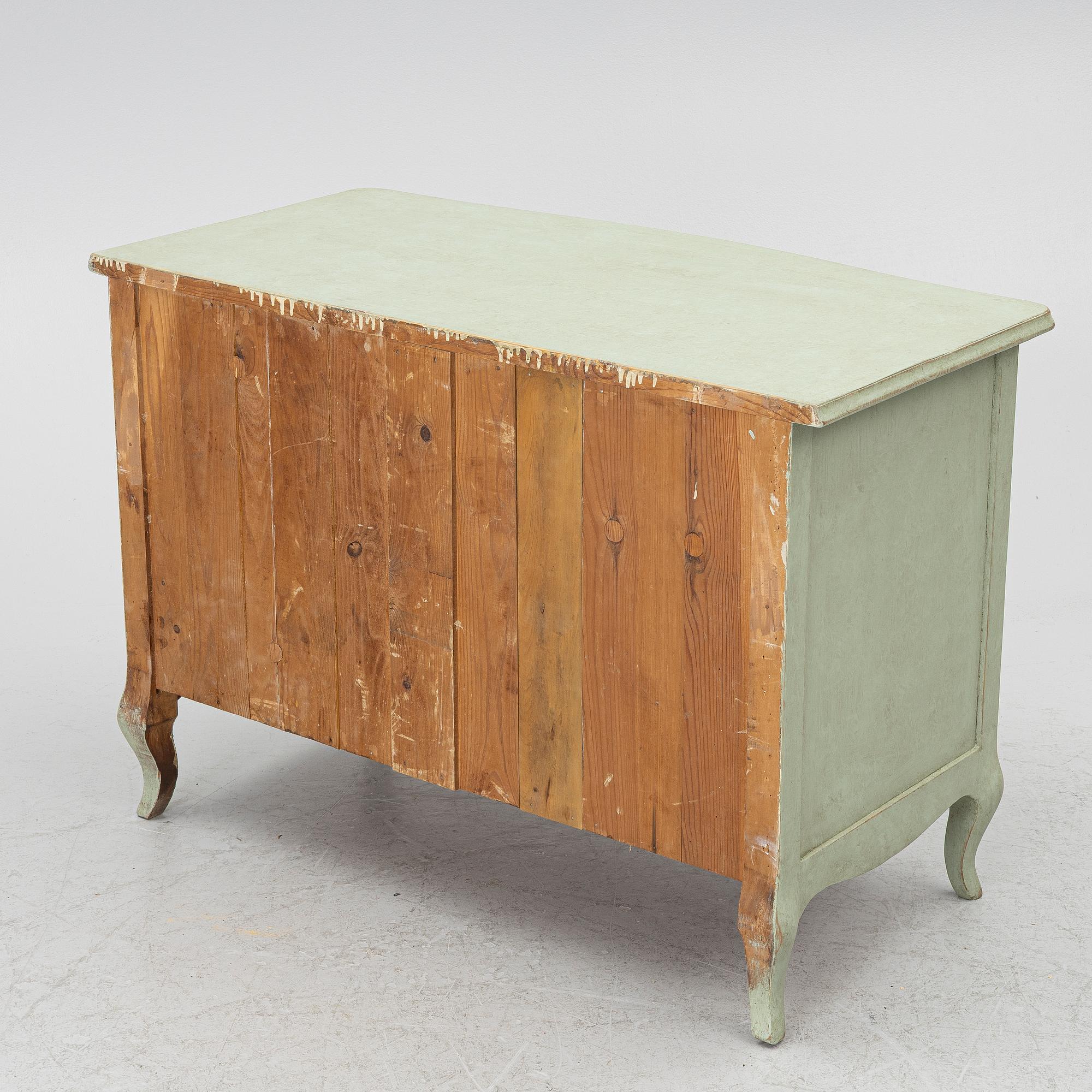 Chest of drawers, early 20th century.