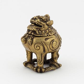 A Chinese bronze censer with cover, 20th century.