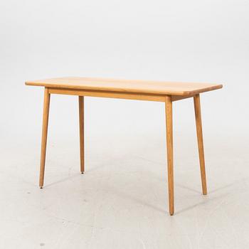 Jonas Lindvall, a Miss Holly oak bar table 21st century.