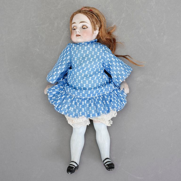 DOCKA, biskviporslin. 1900-talets början.