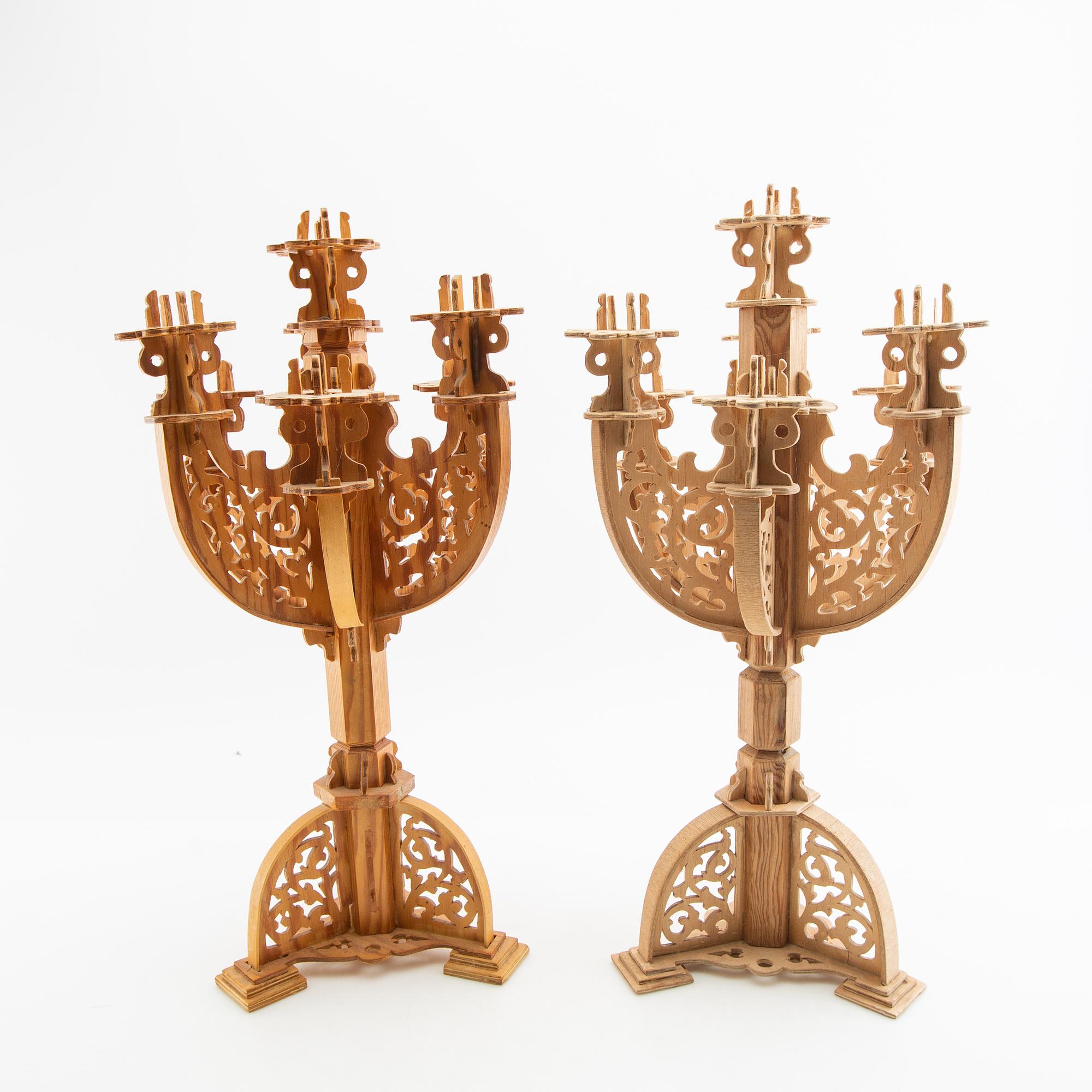 Kandelabrar ett par 1900-talets första hälft.