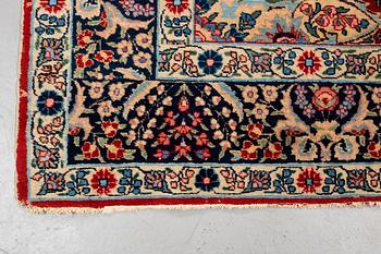 Matto, semi-antique Tabriz, ca 353 x 241 - 245 cm.