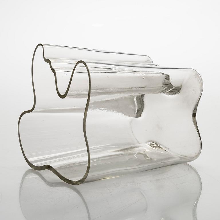 Alvar Aalto, maljakko, malli 3031, signeerattu Alvar Aalto - 3031 korkeus 20 cm.