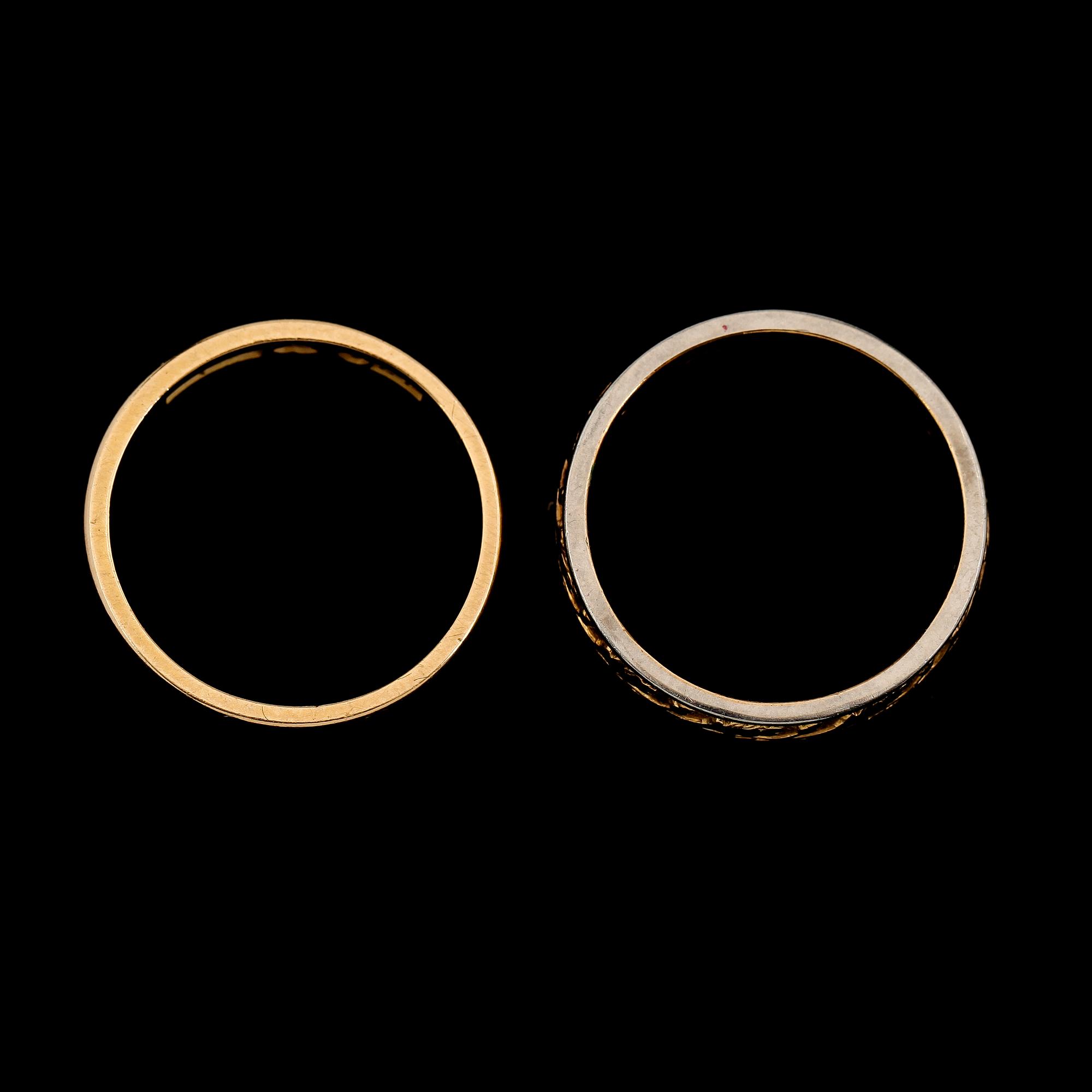 RINGAR, 2 st, 18K guld/vitguld, svenska stämplar, 1946 och 1966. Total vikt ca 11 g.