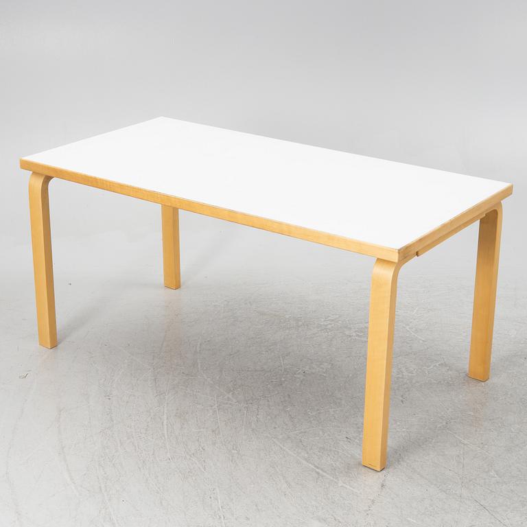 Alvar Aalto, a table model 81 B with drawer, Artek, Finland.