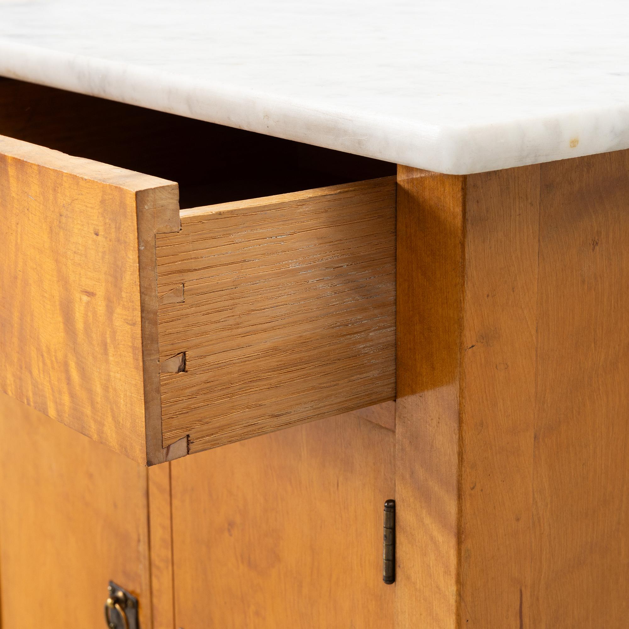 Sängbord, ett par, 1900-talets första hälft.