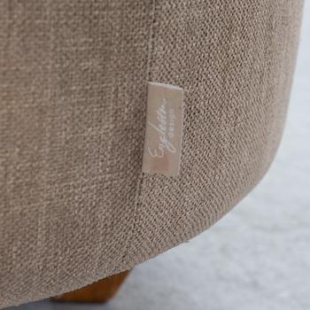 An armchair with footstool, Howard model, Englessons, 21st century.