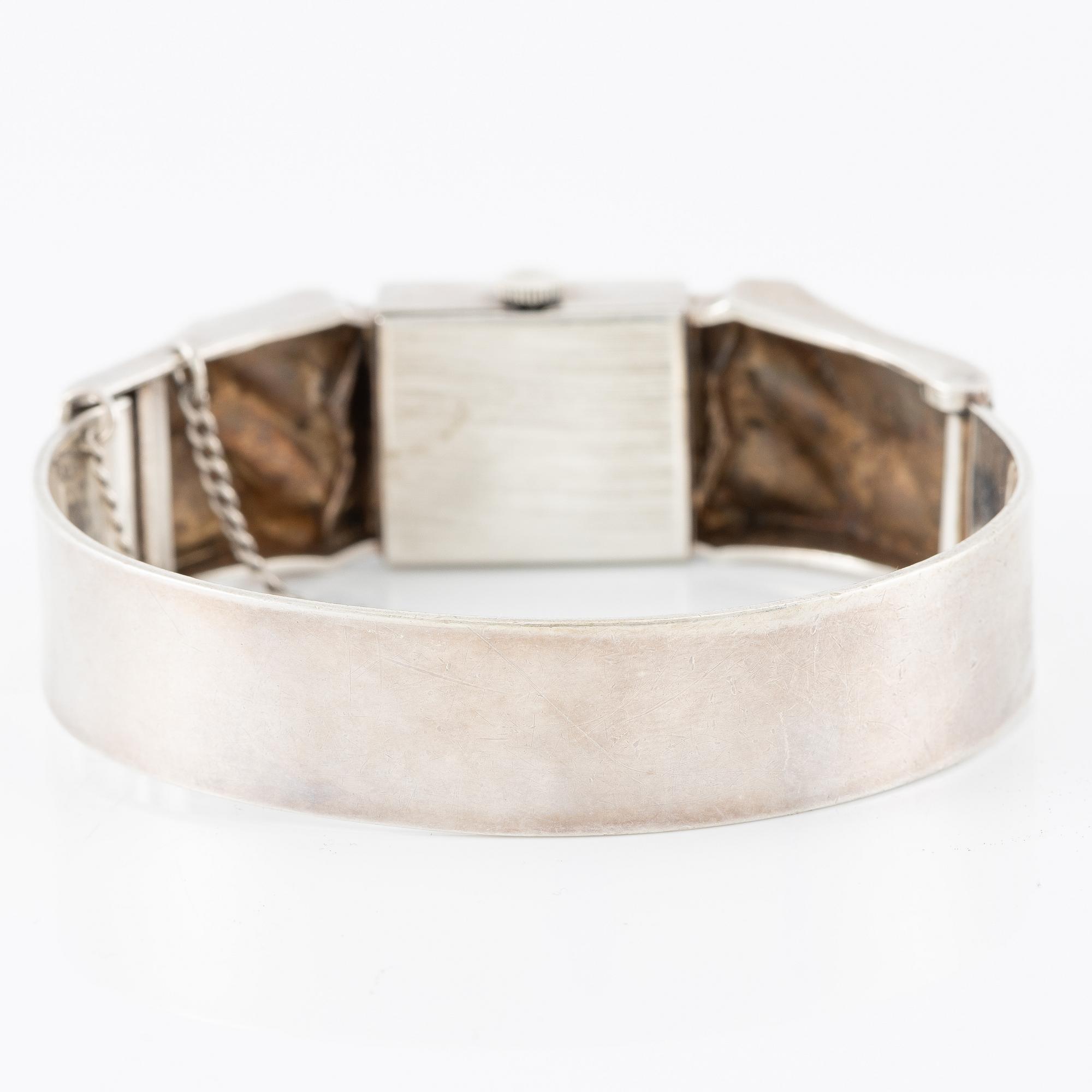 Matti Hyvärinen, Sirokoru, Finland, wristwatch, 17.5 x 20 mm.