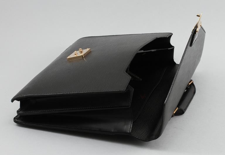 PORTFÖLJ, "Serviette conseiller ambassadeure Epi", Louis Vuitton.