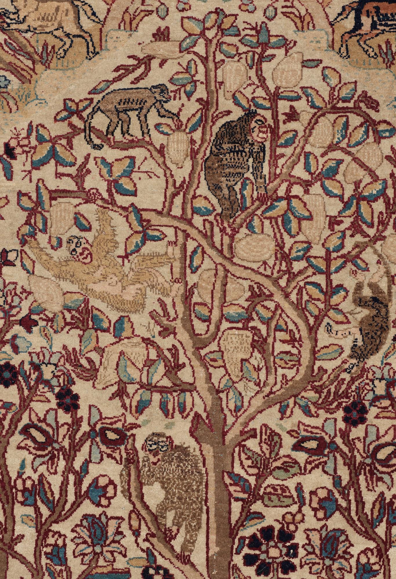 SEMI-ANTIQUE TEHERAN FIGURAL. 218,5 x 137,5 cm.