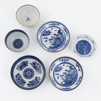 Parti porslin, 7 delar, Kina, Qingdynastin, Qianlong (1736-95) samt Jiaqing (1796-1820).