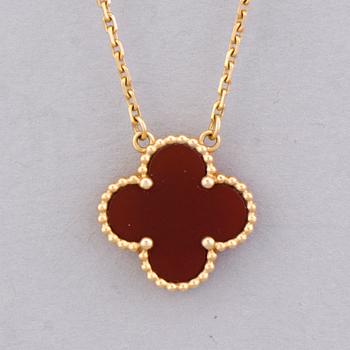 A VAN CLEEF & ARPELS NECKLACE, 'Alhambra'. 18K gold, carnelian.