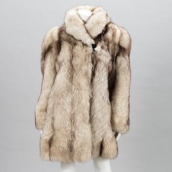 Vintage Off-white fox fur coat.