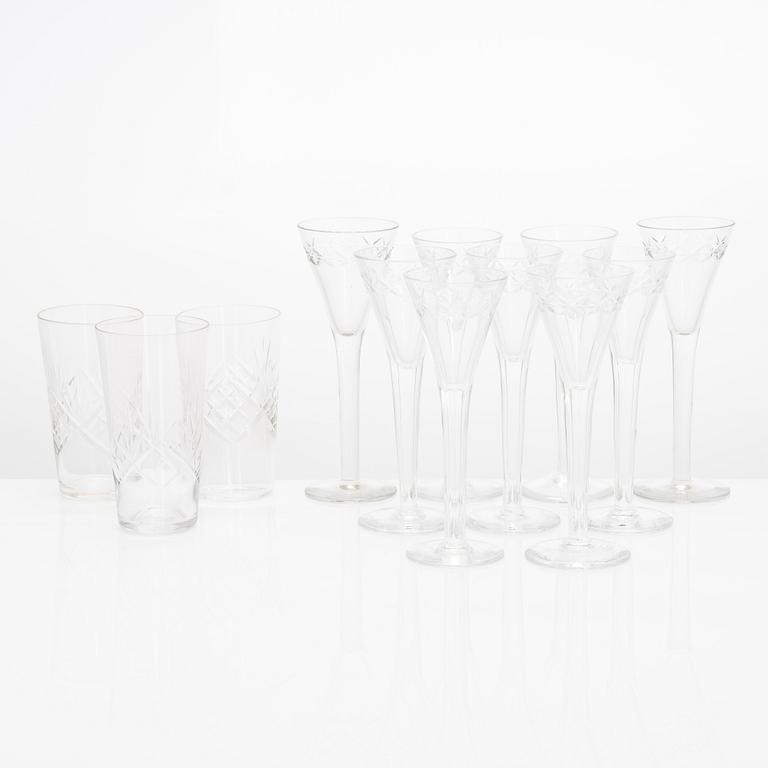 A 110-piece set of glassware from Riihimäen Lasi, Leo-, Yrjö and Aino series, mid- and latter half of the 20th century.