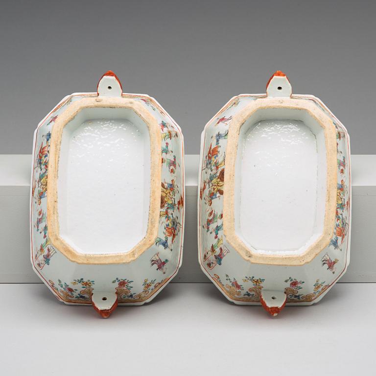 A pair of famille rose tureens with covers, Qing dynasty, Qianlong (1736-95).