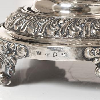 Sockerskål på fot, silver, Fredrik Nymansson, Kristinehamn 1839. Senempire.