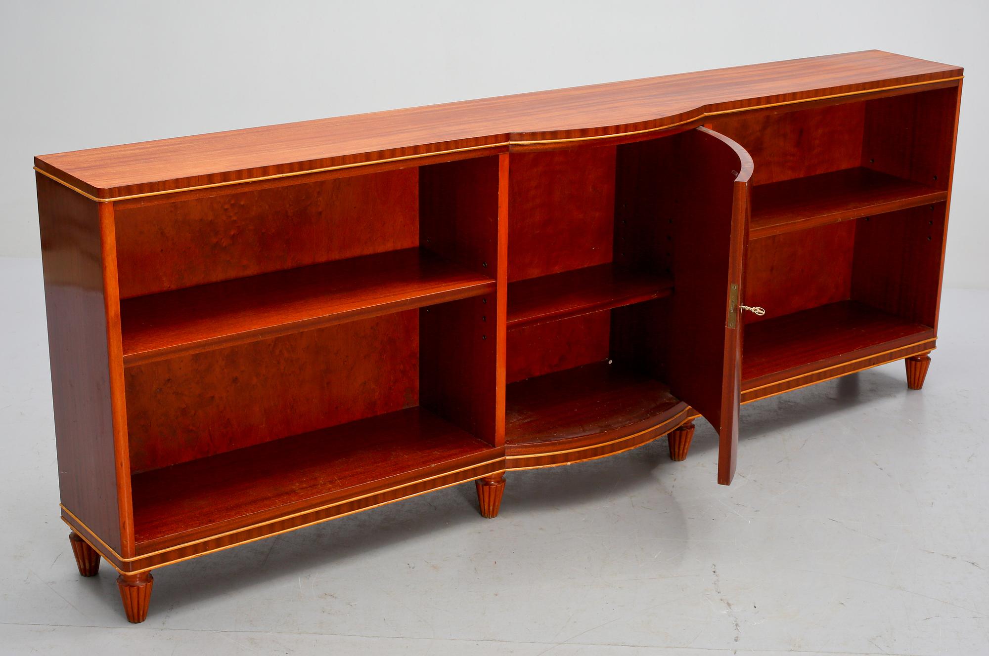SIDEBOARD, 1900-talets andra kvartal.