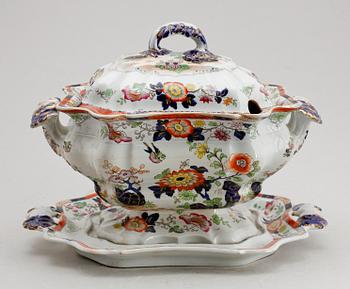 TERRIN MED LOCK OCH FAT, Ironstone, England, 1800-talets mitt.